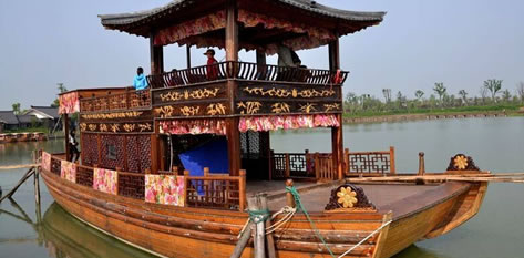 古雅画舫带您驶入古代风情